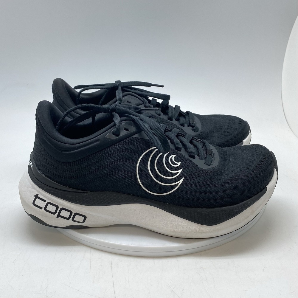 Topo Athletic Aura Womens 7.5 Black White Running Walk Gym Sneakers Shoes